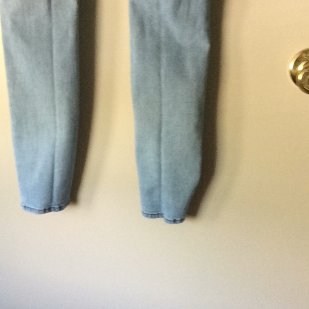 Awesome jeans - Picture 7 of 8